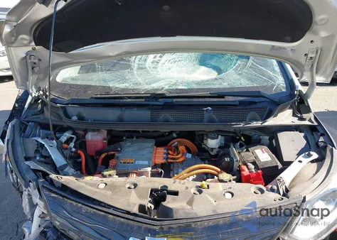 2021 Chevrolet Bolt Ev Fwd Premier from USA, damaged, VIN 1G1FZ6S06M4111093